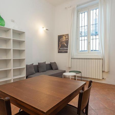 Flat In Isola De Castillia 22 Milaan Buitenkant foto