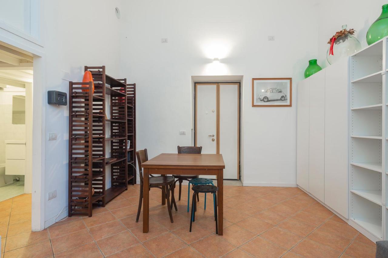 Flat In Isola De Castillia 22 Milaan Buitenkant foto
