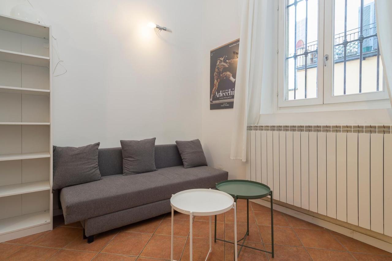 Flat In Isola De Castillia 22 Milaan Buitenkant foto